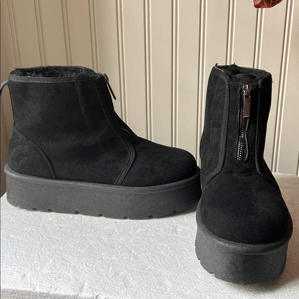 Rouge Helium Platform Black Suede Ankle Boots ZipUp front faux fur lined size 8 - Picture 7 of 17